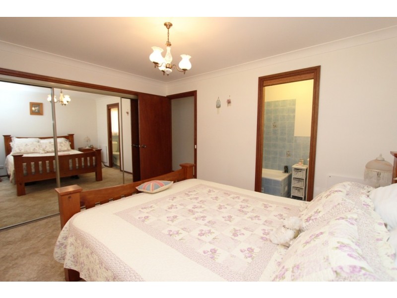 12 Beavis Place, Bathurst NSW 2795