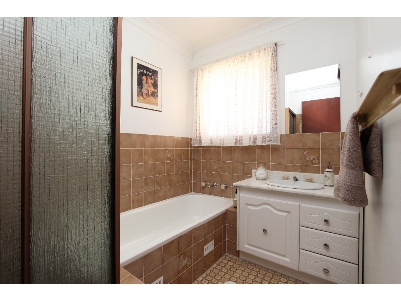 12 Beavis Place, Bathurst NSW 2795