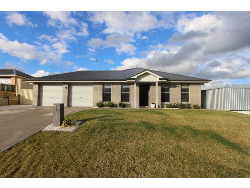 38 Amber Close, Kelso NSW 2795
