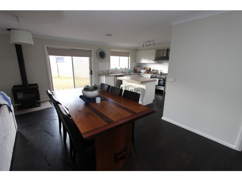 38 Amber Close, Kelso NSW 2795