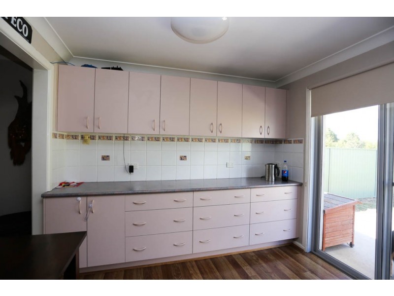 10 Willman Place, South Bathurst NSW 2795