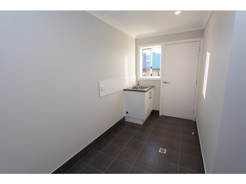 1 Twynam Avenue, Windradyne NSW 2795