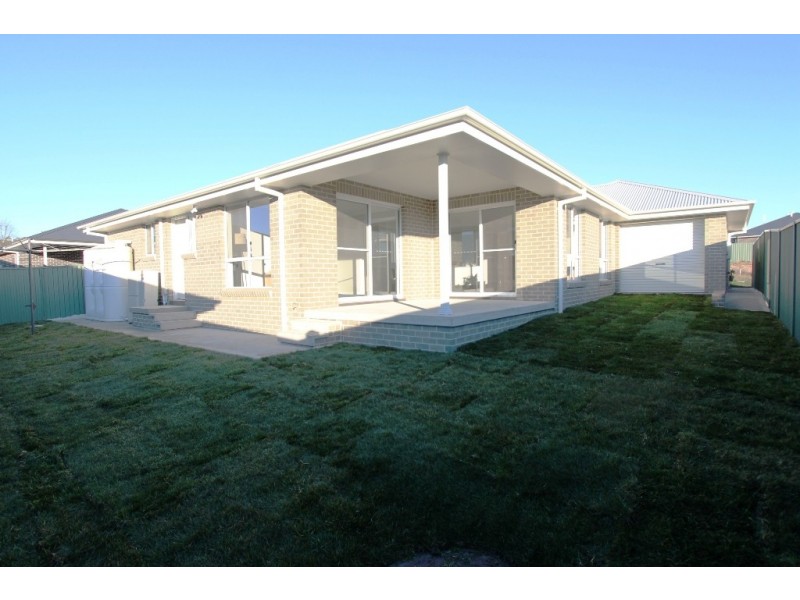 1 Twynam Avenue, Windradyne NSW 2795