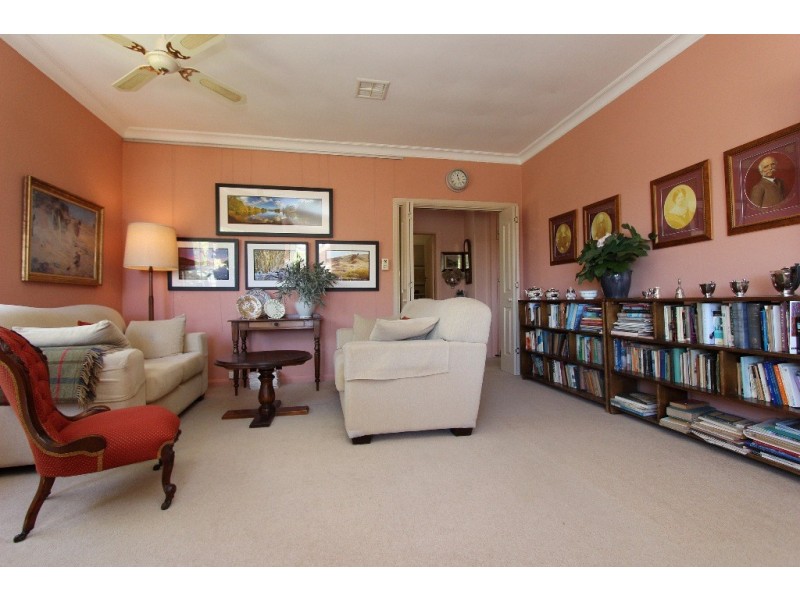 79 Mitre Street, Bathurst NSW 2795