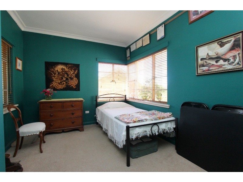 79 Mitre Street, Bathurst NSW 2795