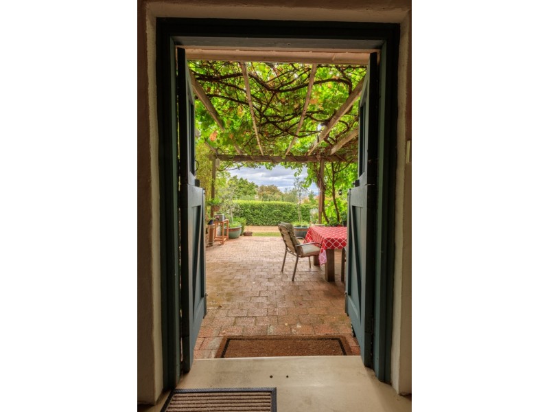 79 Mitre Street, Bathurst NSW 2795