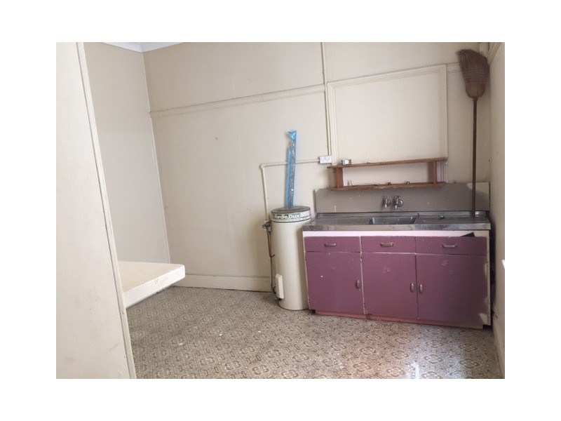 39A Keppel St, Bathurst NSW 2795