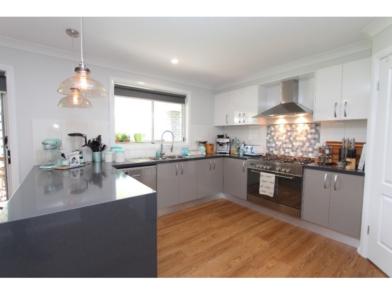 8 McLean Street, Windradyne NSW 2795