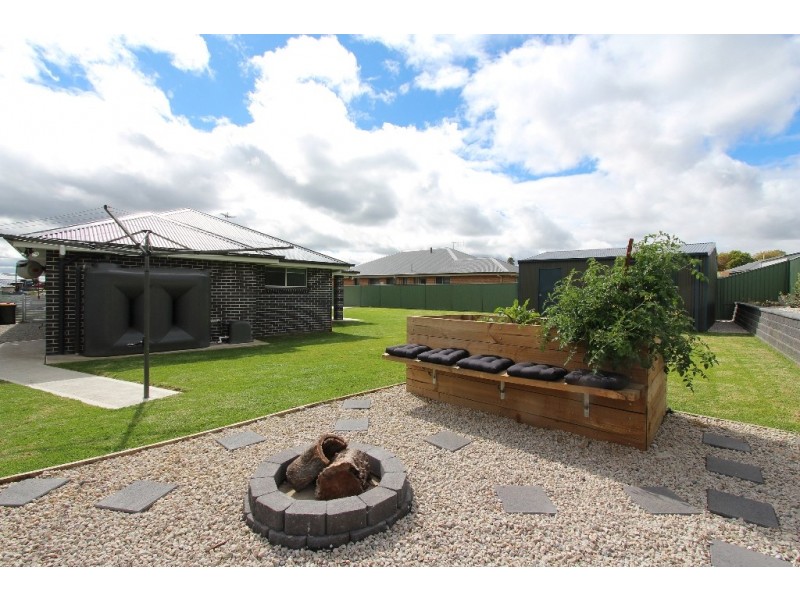 8 McLean Street, Windradyne NSW 2795