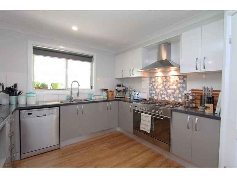 8 McLean Street, Windradyne NSW 2795