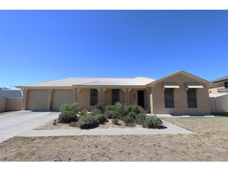 19 Tandora Street, Kelso NSW 2795