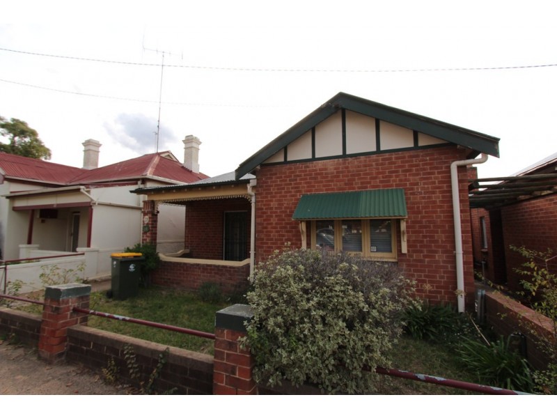 35 George St, Bathurst NSW 2795