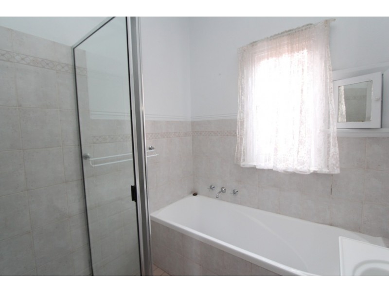 35 George St, Bathurst NSW 2795