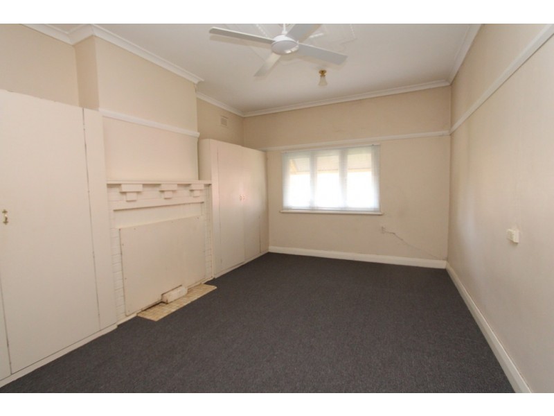 35 George St, Bathurst NSW 2795