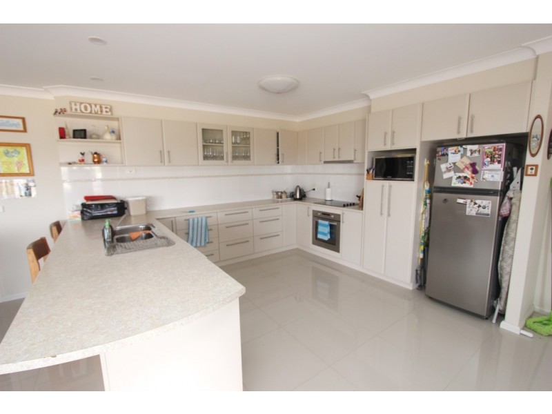 89 Darwin Dr, Bathurst NSW 2795
