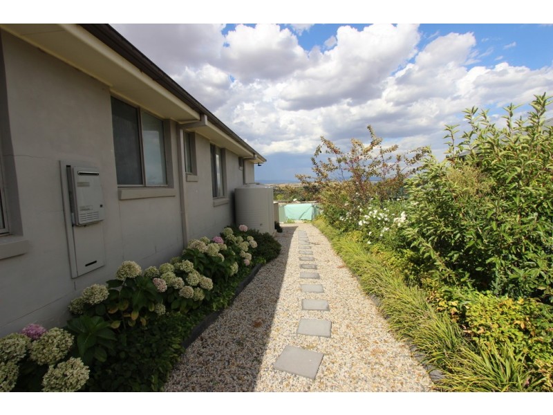 89 Darwin Dr, Bathurst NSW 2795