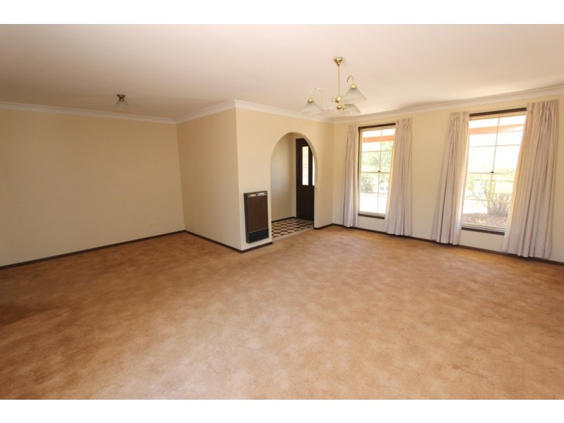 22 Crawford St, Bathurst NSW 2795