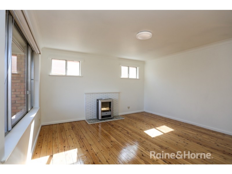 6 Webb Street, West Bathurst NSW 2795