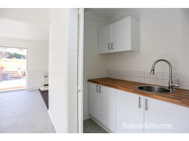 6 Webb Street, West Bathurst NSW 2795