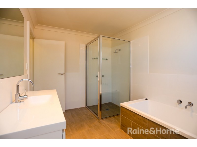 6 Webb Street, West Bathurst NSW 2795