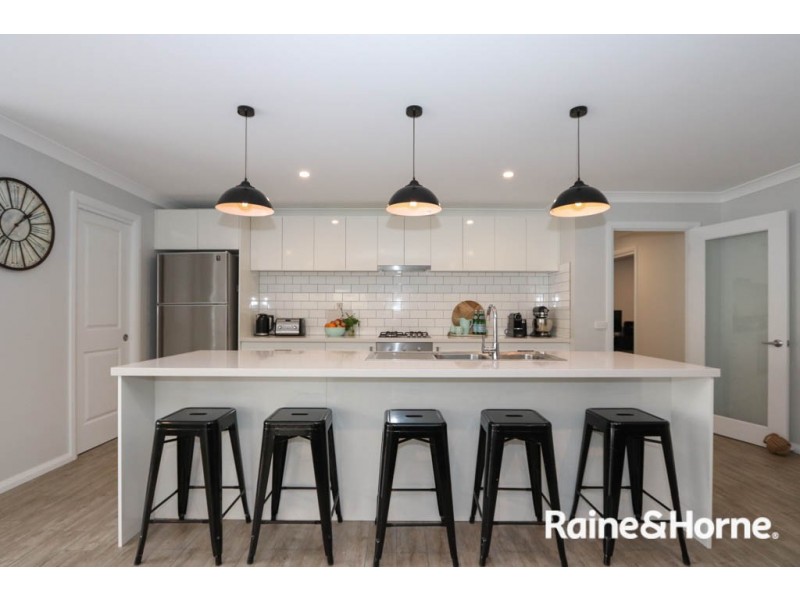 2a O’Farrell Place, Kelso NSW 2795