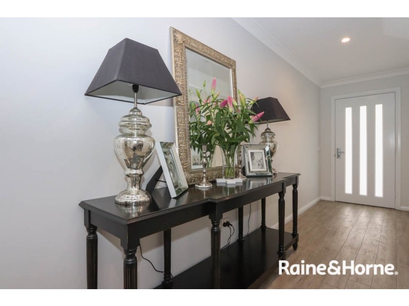 2a O’Farrell Place, Kelso NSW 2795