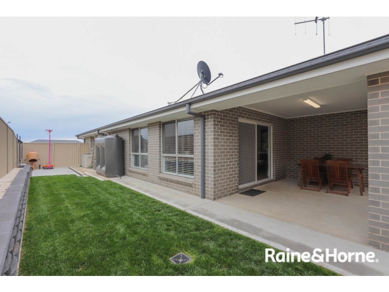 2a O’Farrell Place, Kelso NSW 2795