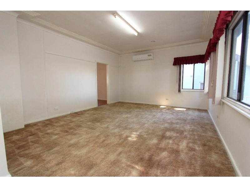 90 Morrissett Street, Bathurst NSW 2795