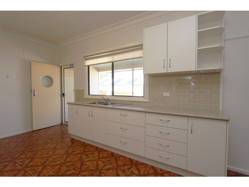 90 Morrissett Street, Bathurst NSW 2795