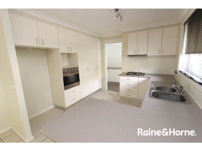 8a Blackman Crt, Kelso NSW 2795