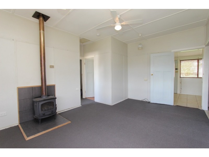 23 Monty Walk, West Bathurst NSW 2795