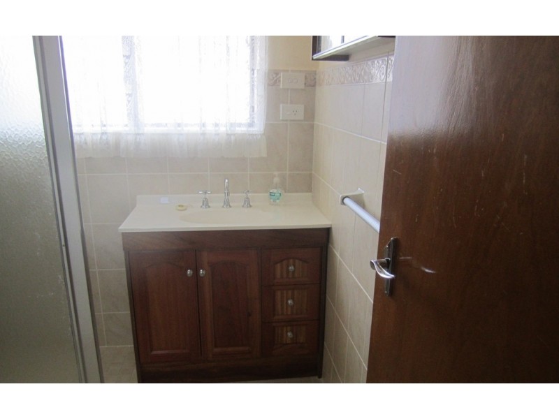 158 Seymour St, Bathurst NSW 2795