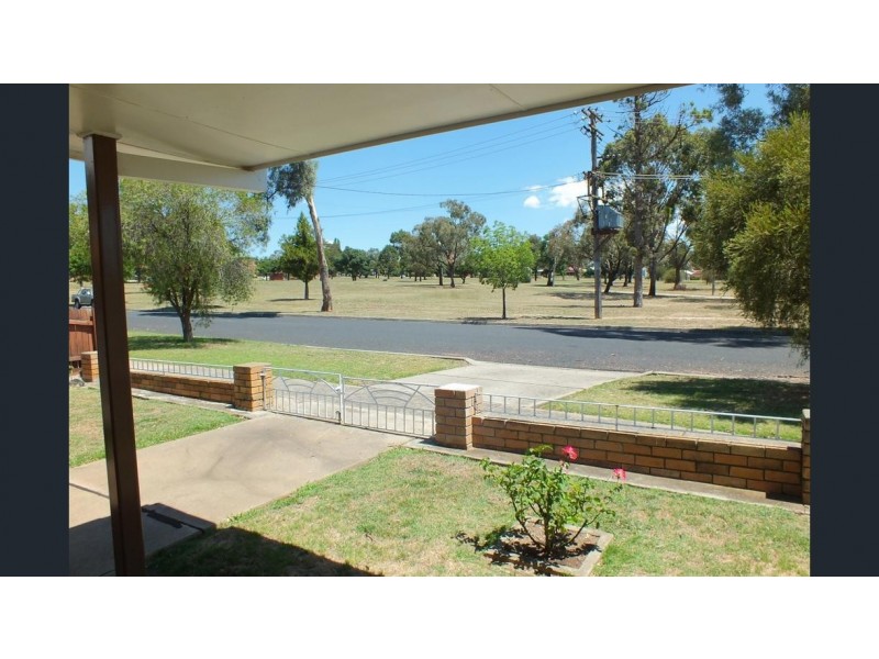 158 Seymour St, Bathurst NSW 2795