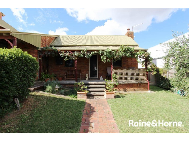 1/283a Piper St, Bathurst NSW 2795
