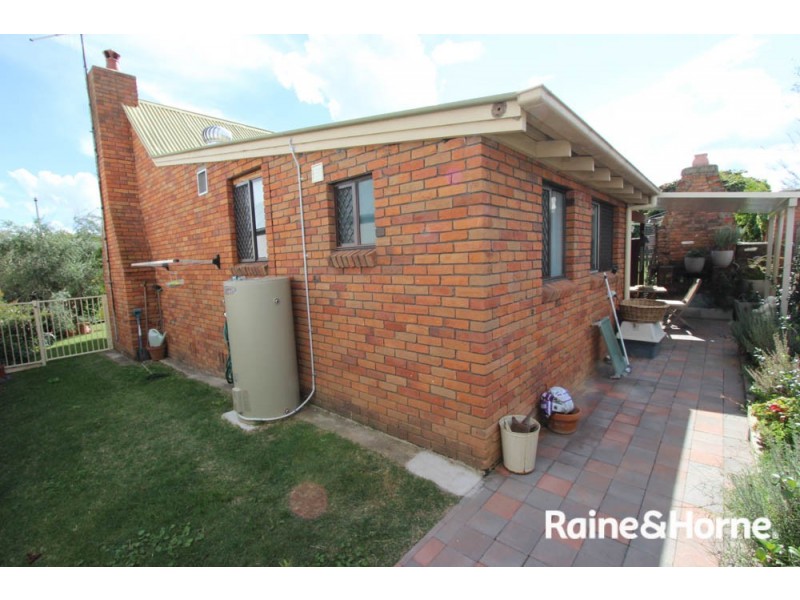 1/283a Piper St, Bathurst NSW 2795