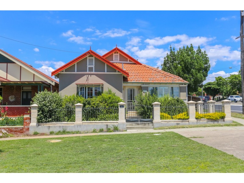 202 Keppel Street, Bathurst NSW 2795
