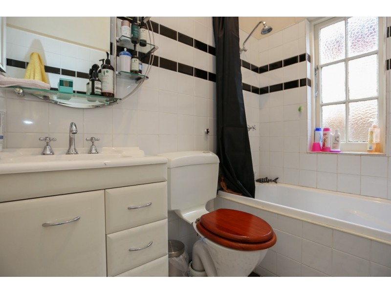 202 Keppel Street, Bathurst NSW 2795