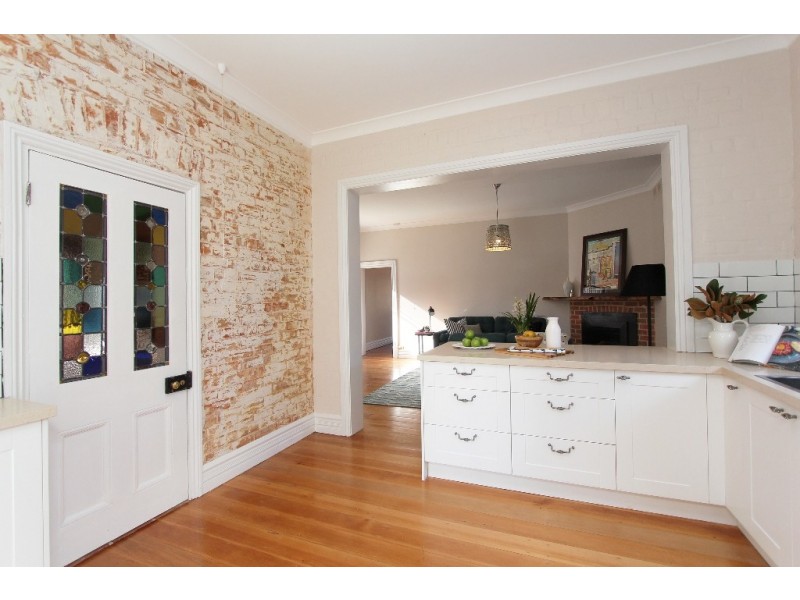 138 Russell Street, Bathurst NSW 2795
