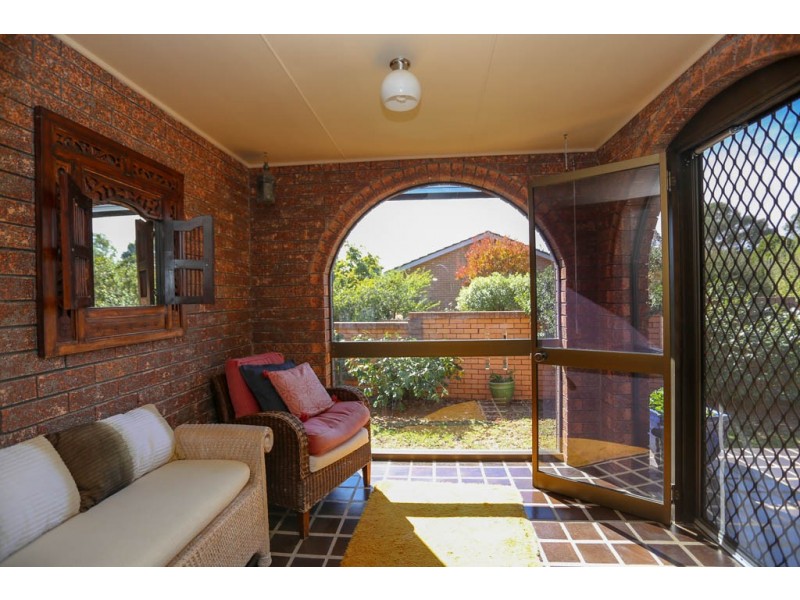 16 Northcott Drive, West Bathurst NSW 2795