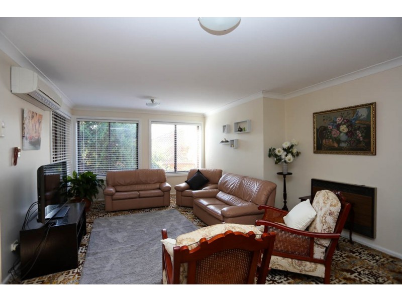 16 Northcott Drive, West Bathurst NSW 2795