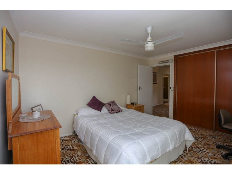16 Northcott Drive, West Bathurst NSW 2795