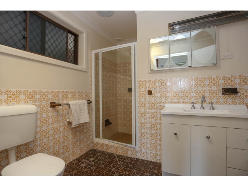 16 Northcott Drive, West Bathurst NSW 2795