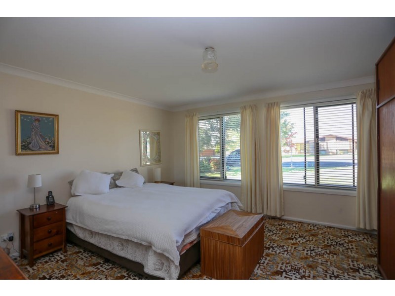 16 Northcott Drive, West Bathurst NSW 2795