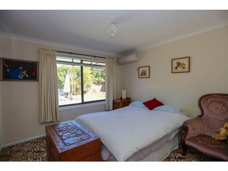 16 Northcott Drive, West Bathurst NSW 2795