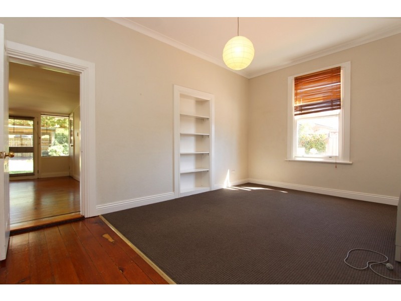 32 HENRY STREET, Bathurst NSW 2795