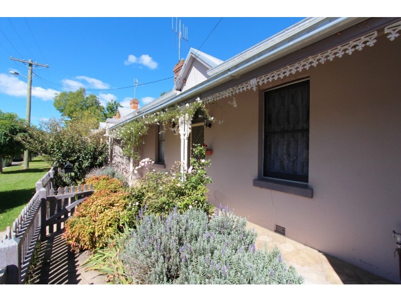 32 HENRY STREET, Bathurst NSW 2795