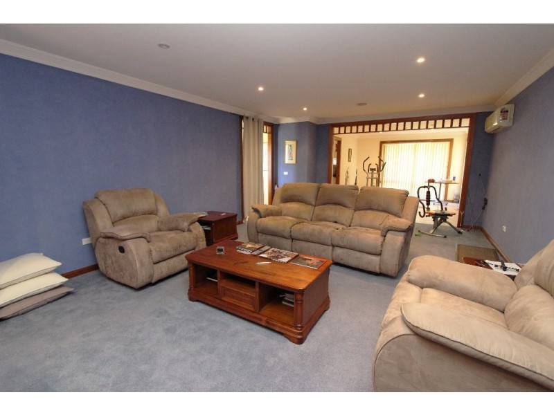 11 McBrien Dr, Kelso NSW 2795