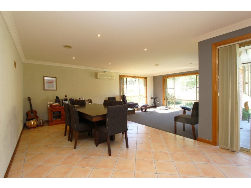 11 McBrien Dr, Kelso NSW 2795