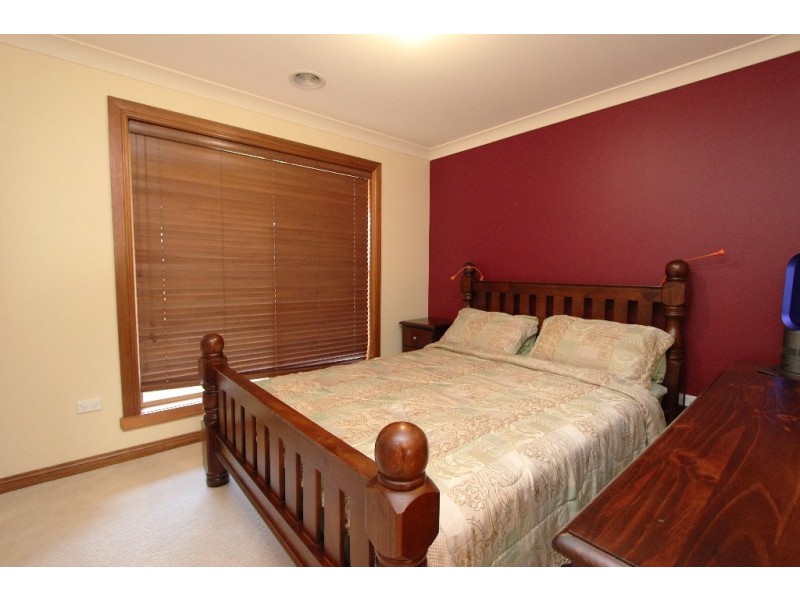 11 McBrien Dr, Kelso NSW 2795