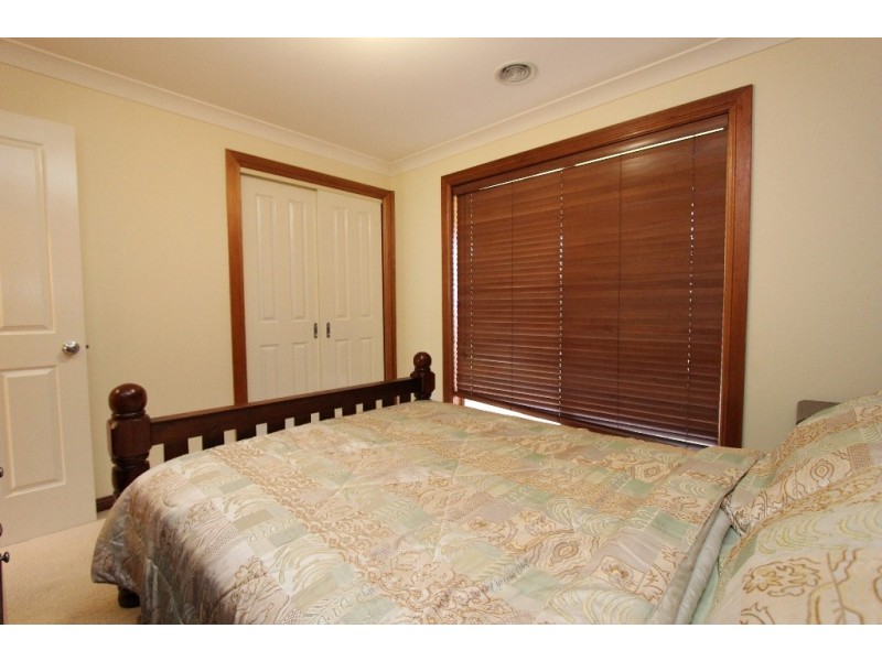 11 McBrien Dr, Kelso NSW 2795